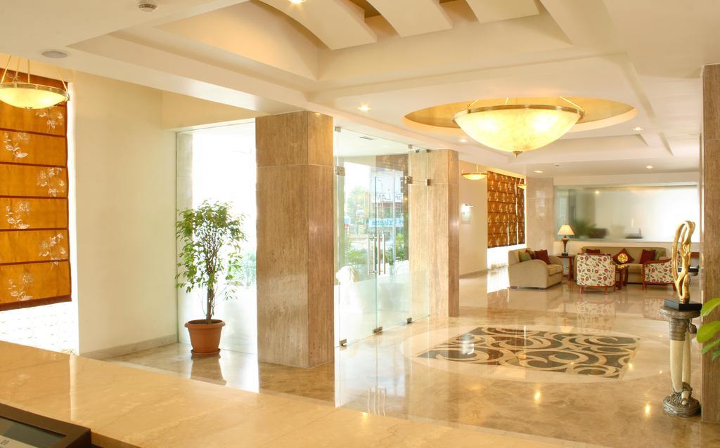 Hotel Hampshire Plaza Hyderabad Exterior foto
